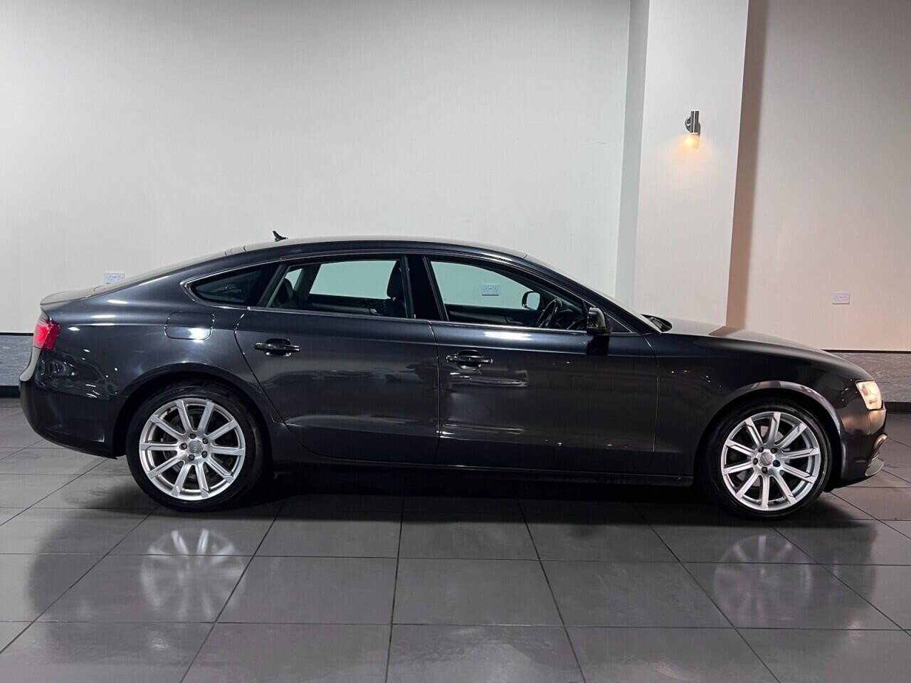 Voiture
                                                 Audi A5 2.0 TDI SE Technik Sportback 5dr Diesel Multitronic Euro 6 (s/s) (190 ps)