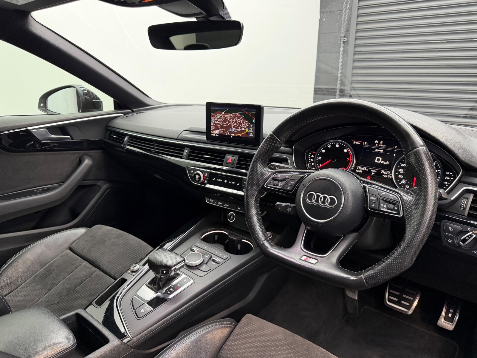 
                                                Voiture
                                                 Audi A5 2.0 TFSI S line S Tronic Euro 6 (s/s) 2dr