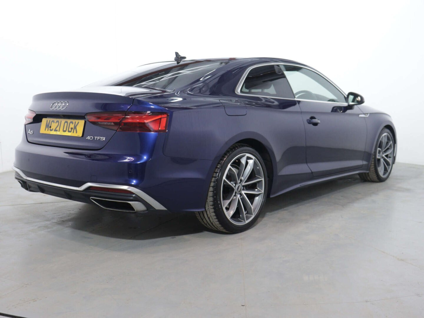 
                                                Voiture
                                                 Audi A5