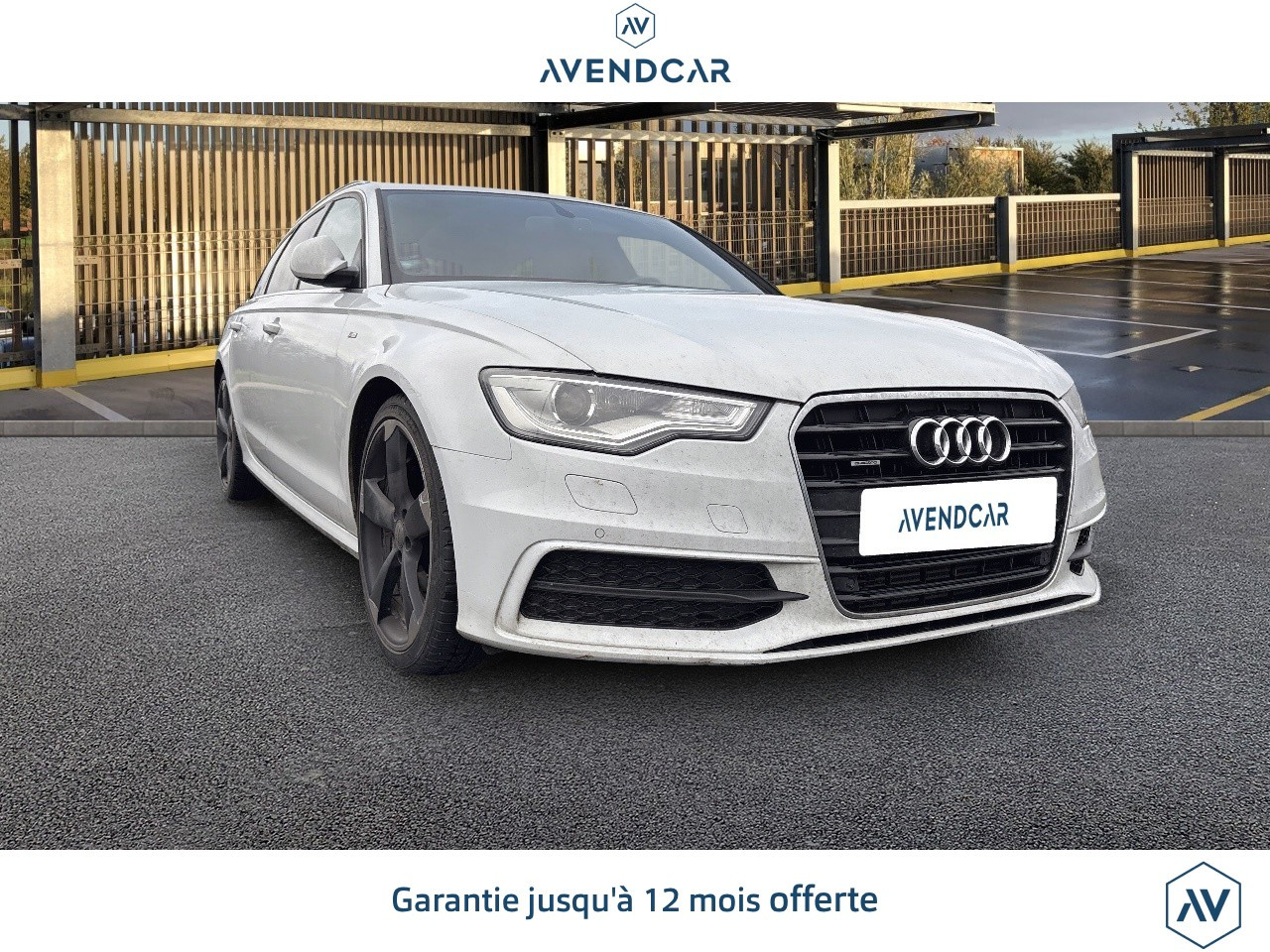 
                                                Voiture
                                                 Audi A6 IV 3.2 BI TURBO 313 S LINE QUATTRO TRIPTONIC