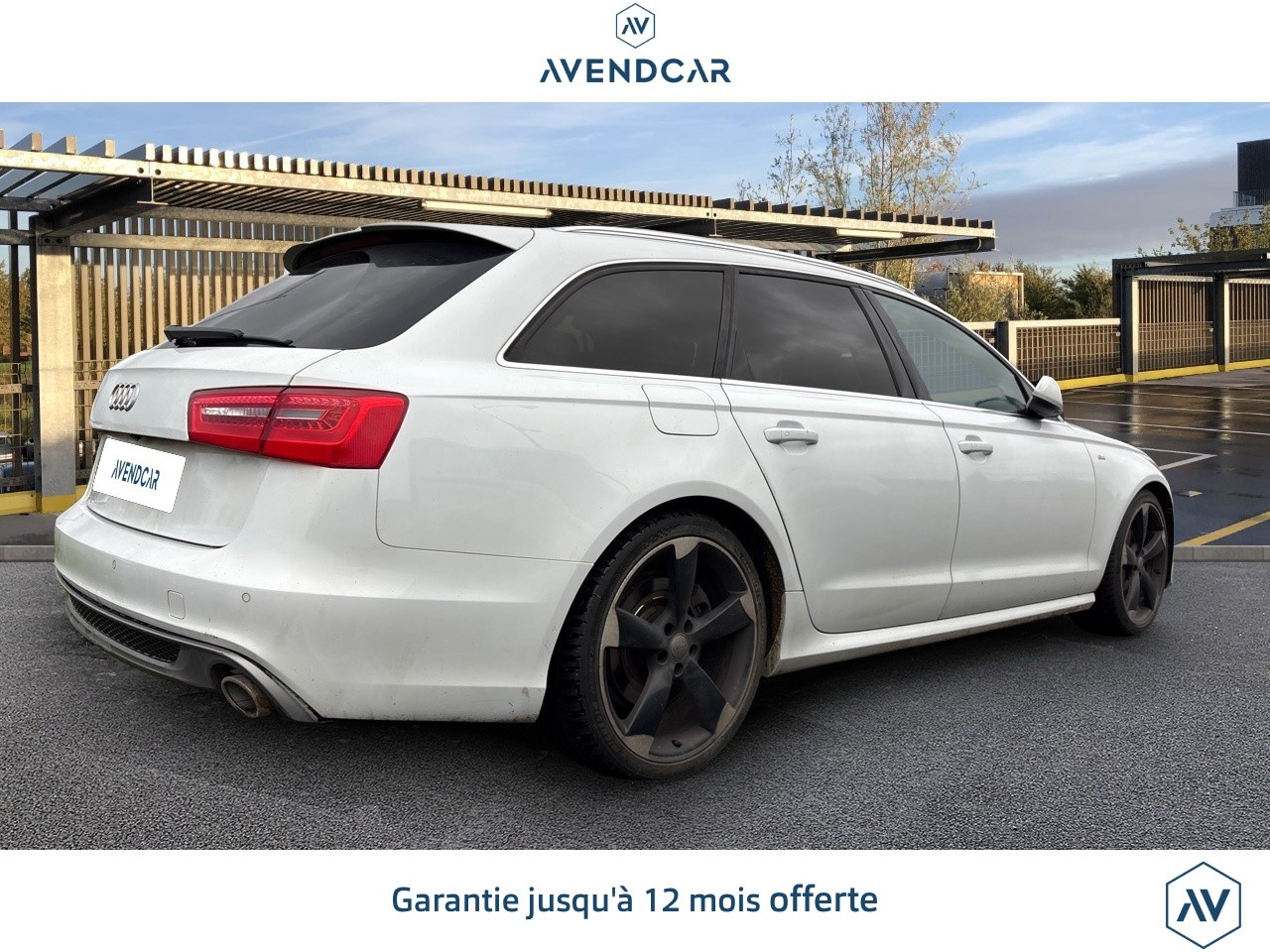 
                                                Voiture
                                                 Audi A6 IV 3.2 BI TURBO 313 S LINE QUATTRO TRIPTONIC