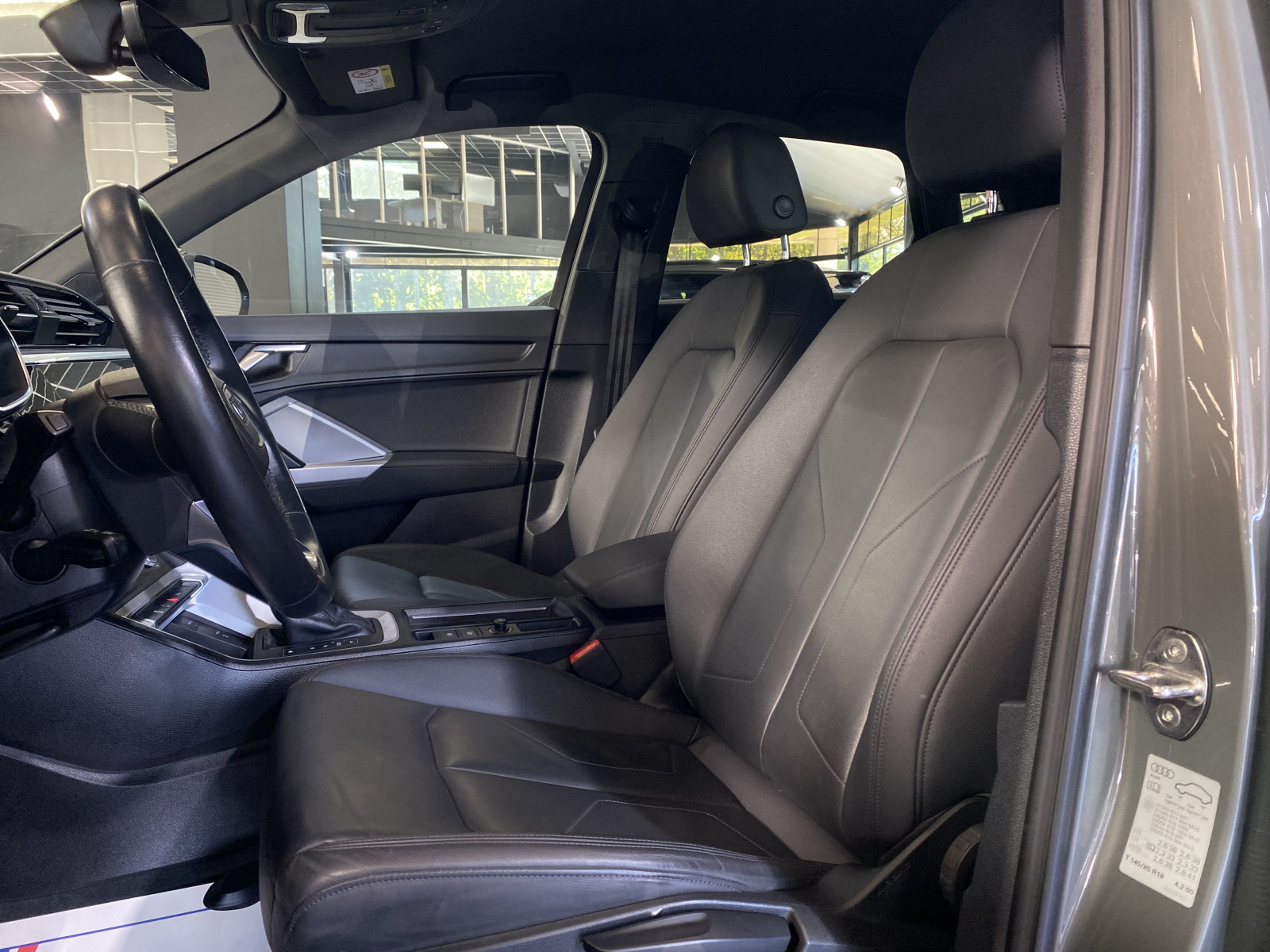 
                                                Voiture
                                                 Audi Audi Q3 SLINE BUSINESS ÉDITION