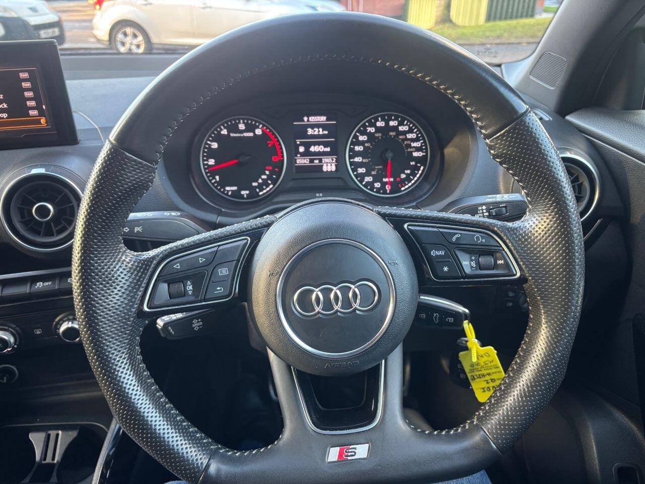 
                                                Voiture
                                                 Audi Q2 1.0 TFSI 30 Black Edition SUV 5dr Petrol Manual Euro 6 (s/s) (116 ps) 85K MOT 12/26 FSH ULEZ