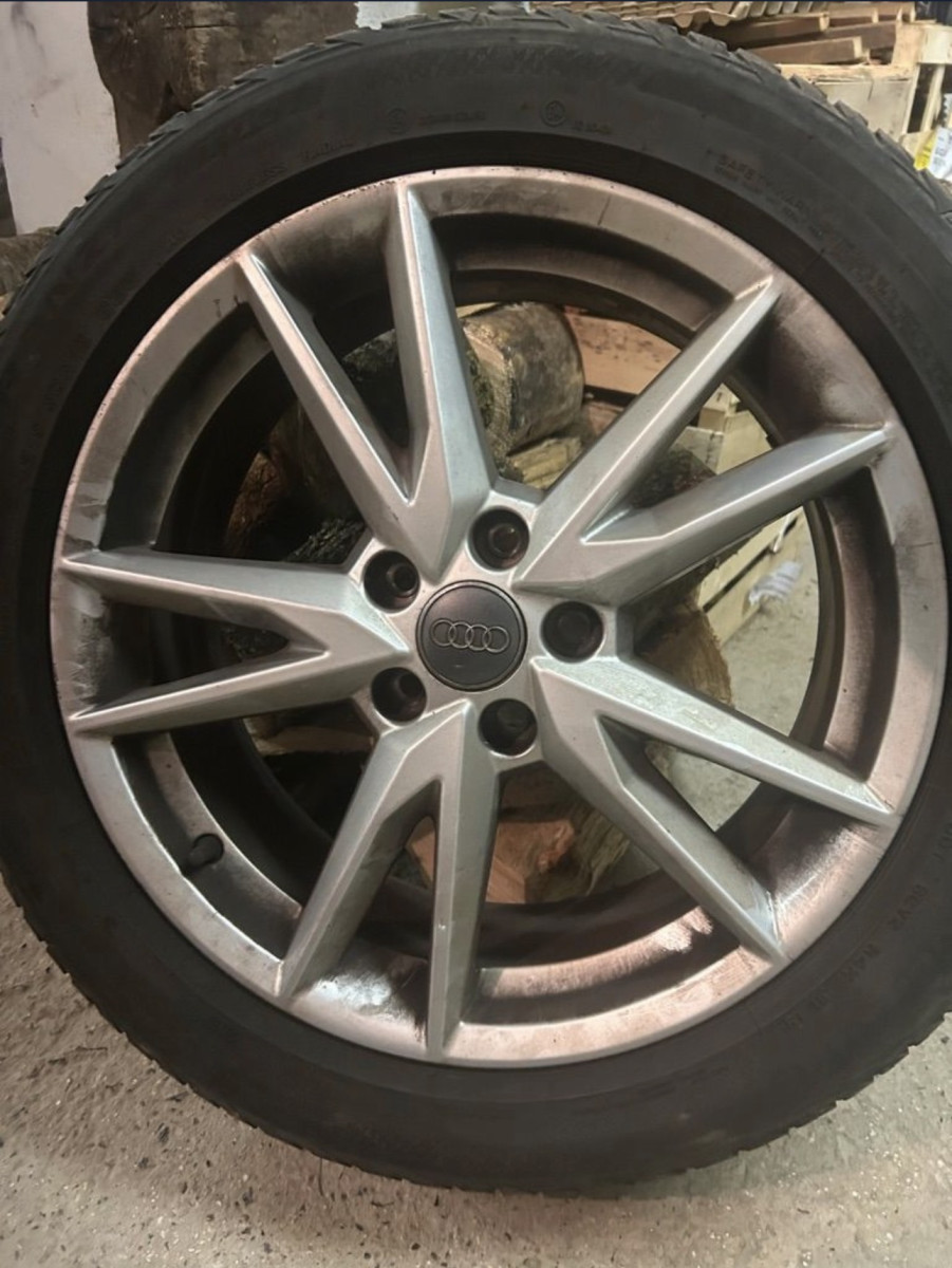 
                                                Voiture
                                                 Audi Q2