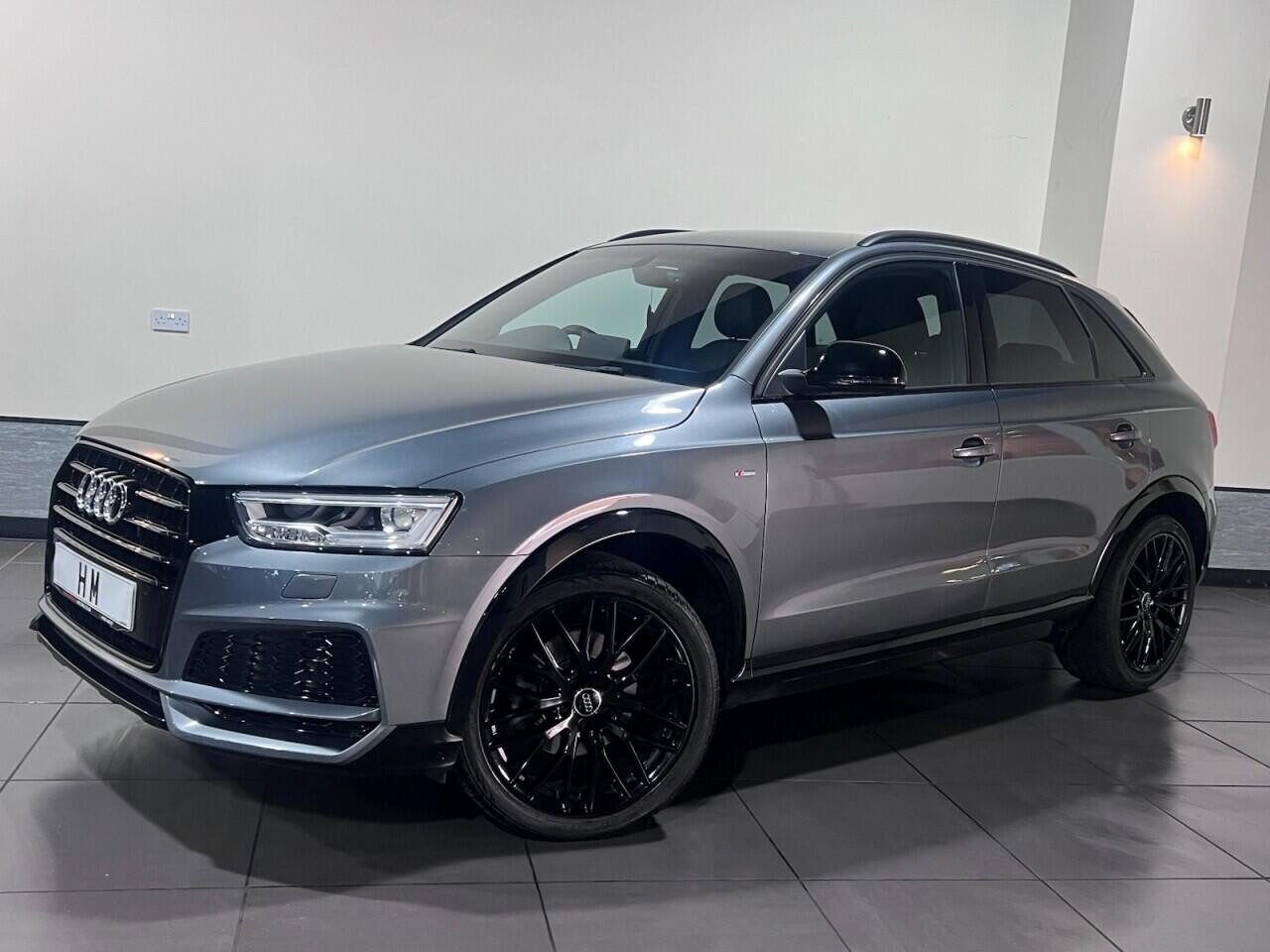 Voiture
                                                 Audi Q3 1.4 TFSI CoD Black Edition SUV 5dr Petrol S Tronic Euro 6 (s/s) (150 ps)