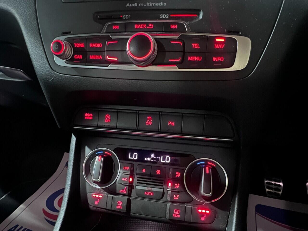 Voiture
                                                 Audi Q3 1.4 TFSI CoD Black Edition SUV 5dr Petrol S Tronic Euro 6 (s/s) (150 ps)
