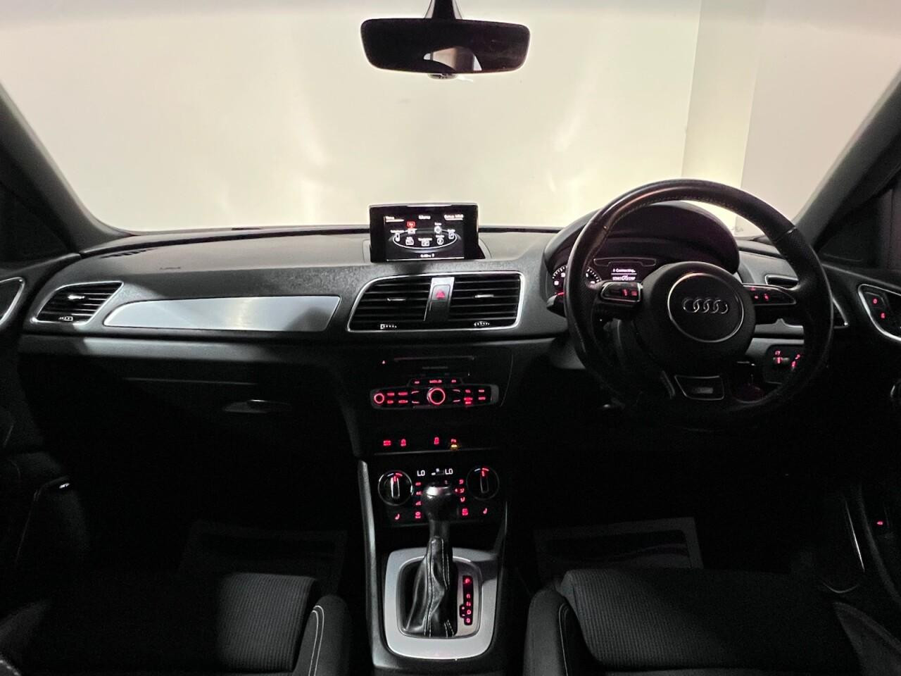 
                                                Voiture
                                                 Audi Q3 1.4 TFSI CoD S line Edition SUV 5dr Petrol S Tronic Euro 6 (s/s) (150 ps)