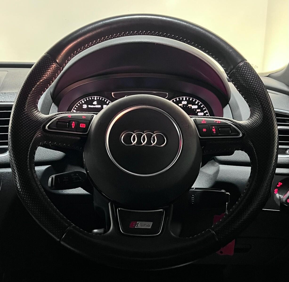 
                                                Voiture
                                                 Audi Q3 1.4 TFSI CoD S line Edition SUV 5dr Petrol S Tronic Euro 6 (s/s) (150 ps)