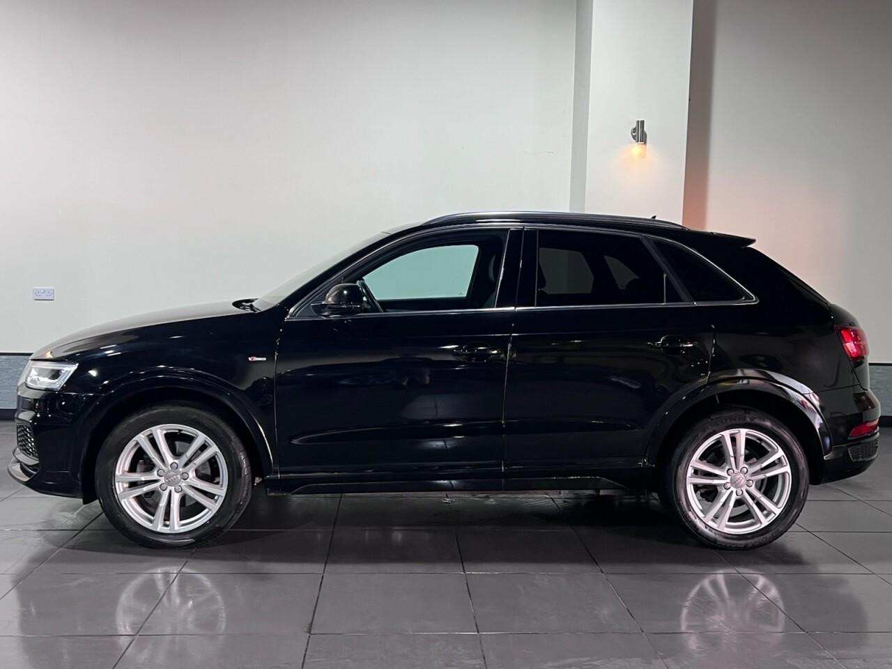 
                                                Voiture
                                                 Audi Q3 1.4 TFSI CoD S line Edition SUV 5dr Petrol S Tronic Euro 6 (s/s) (150 ps)