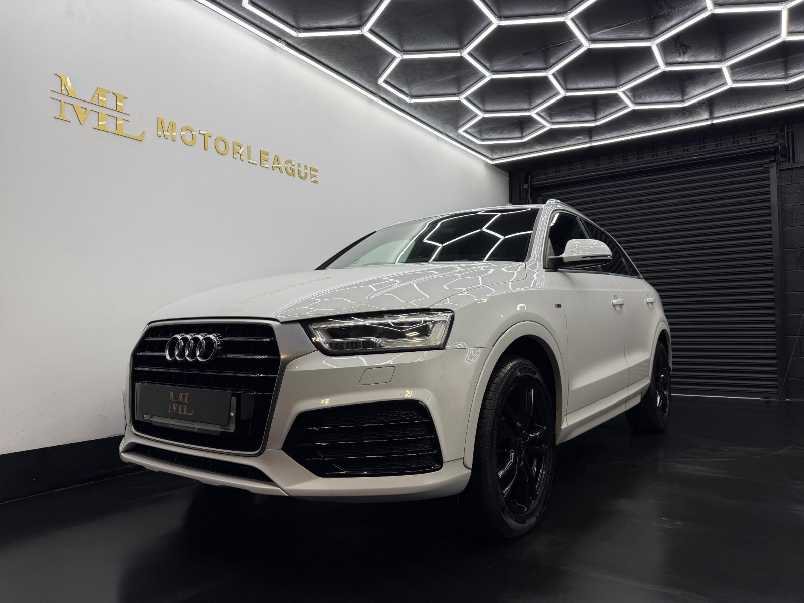 
                                                Voiture
                                                 Audi Q3 1.4 TFSI CoD S line Euro 6 (s/s) 5dr (Nav)