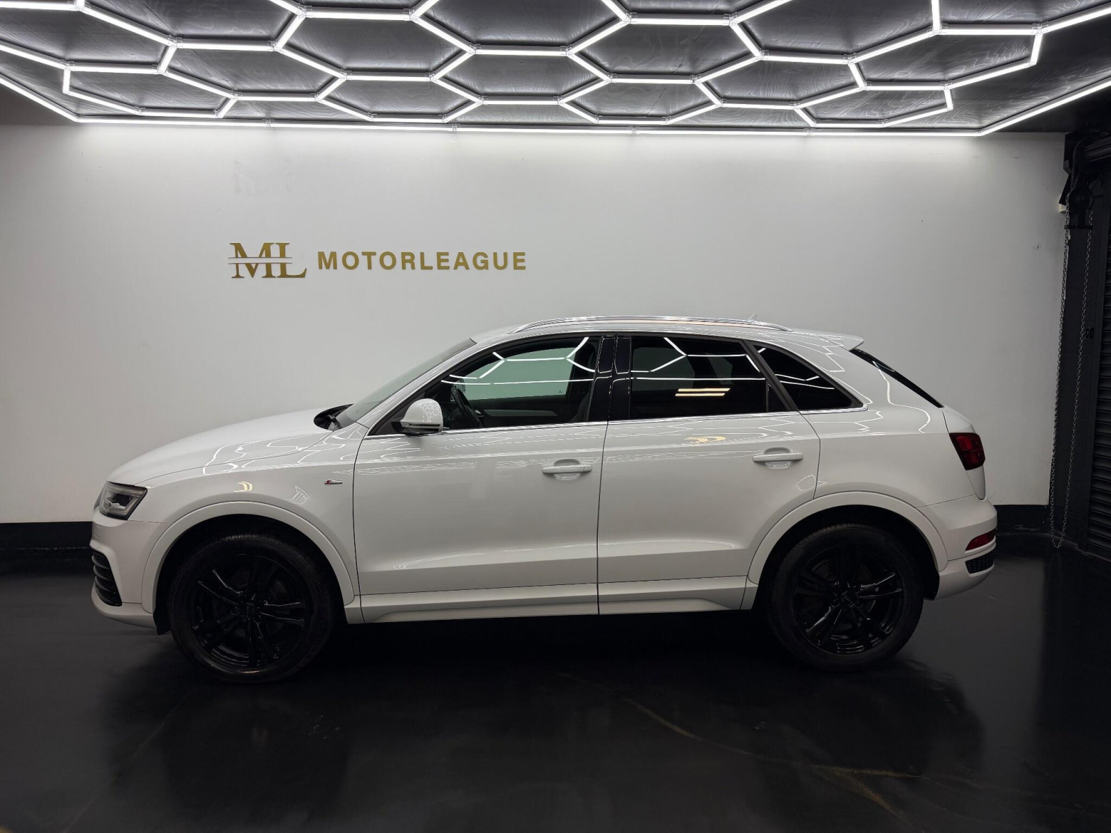 
                                                Voiture
                                                 Audi Q3 1.4 TFSI CoD S line Euro 6 (s/s) 5dr (Nav)