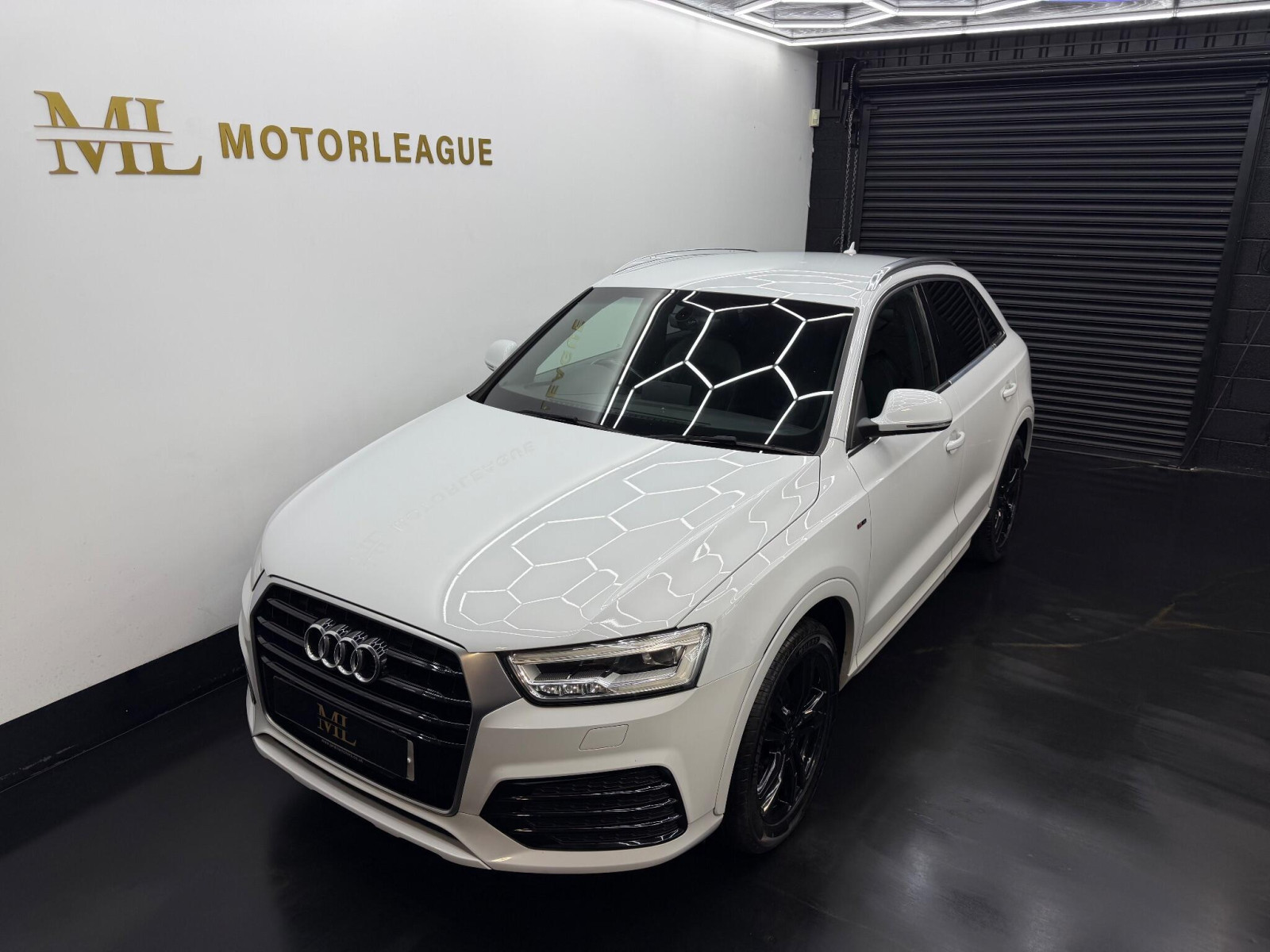 
                                                Voiture
                                                 Audi Q3 1.4 TFSI CoD S line Euro 6 (s/s) 5dr (Nav)