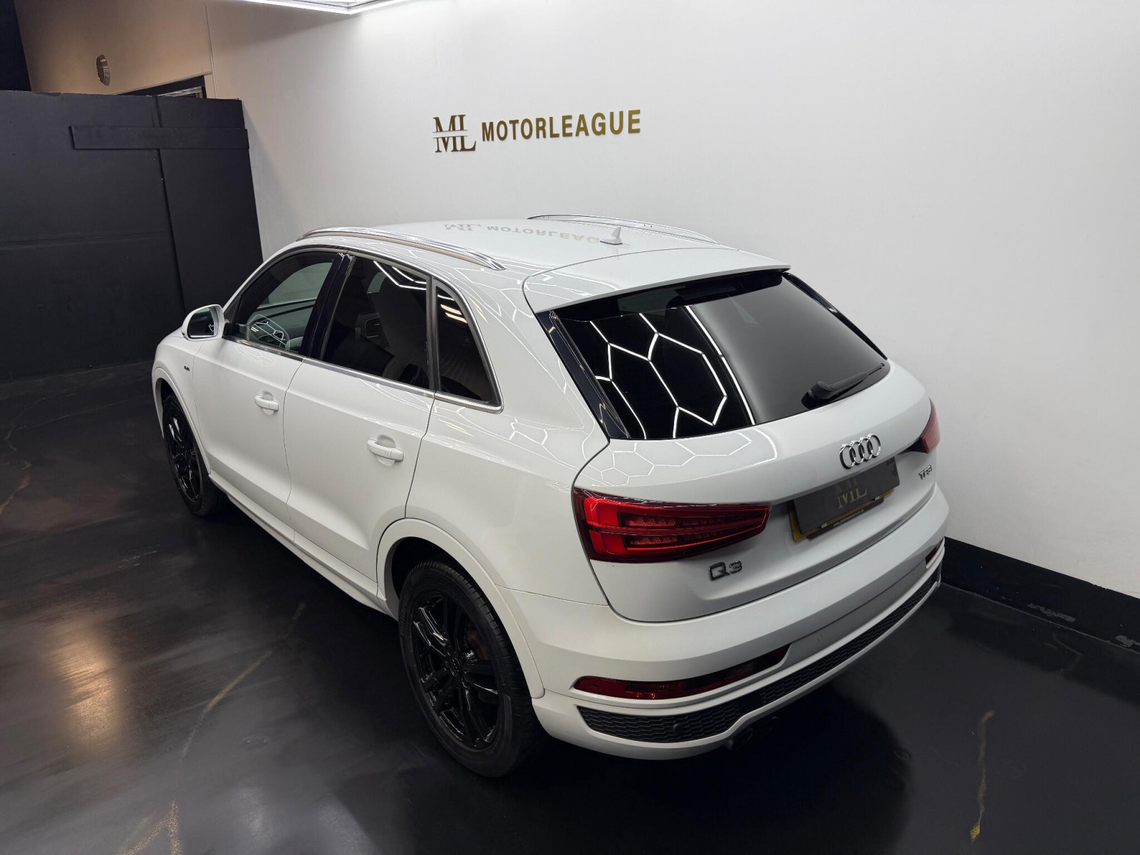 
                                                Voiture
                                                 Audi Q3 1.4 TFSI CoD S line Euro 6 (s/s) 5dr (Nav)