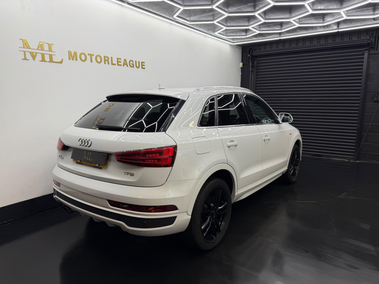 
                                                Voiture
                                                 Audi Q3 1.4 TFSI CoD S line Euro 6 (s/s) 5dr (Nav)