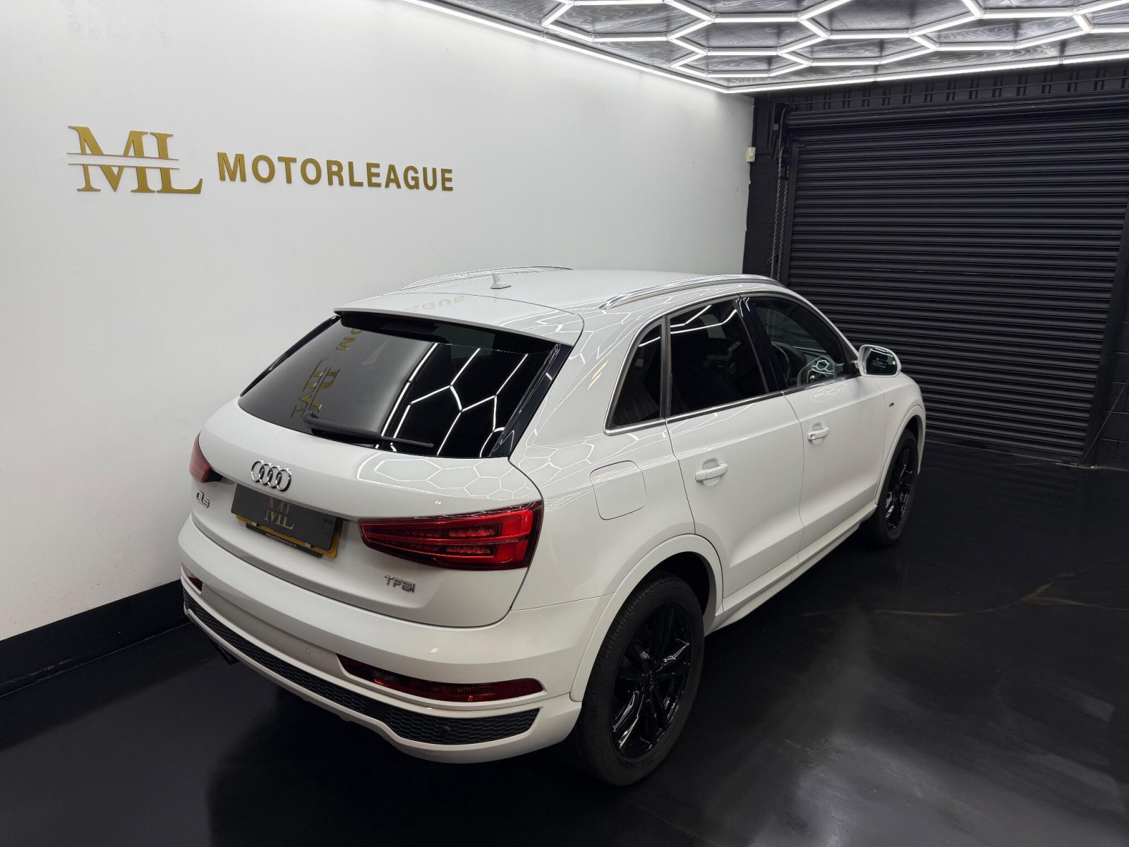 
                                                Voiture
                                                 Audi Q3 1.4 TFSI CoD S line Euro 6 (s/s) 5dr (Nav)