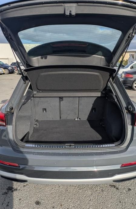 
                                                Voiture
                                                 Audi Q3 1.5 35 TFSI 150ch - Design