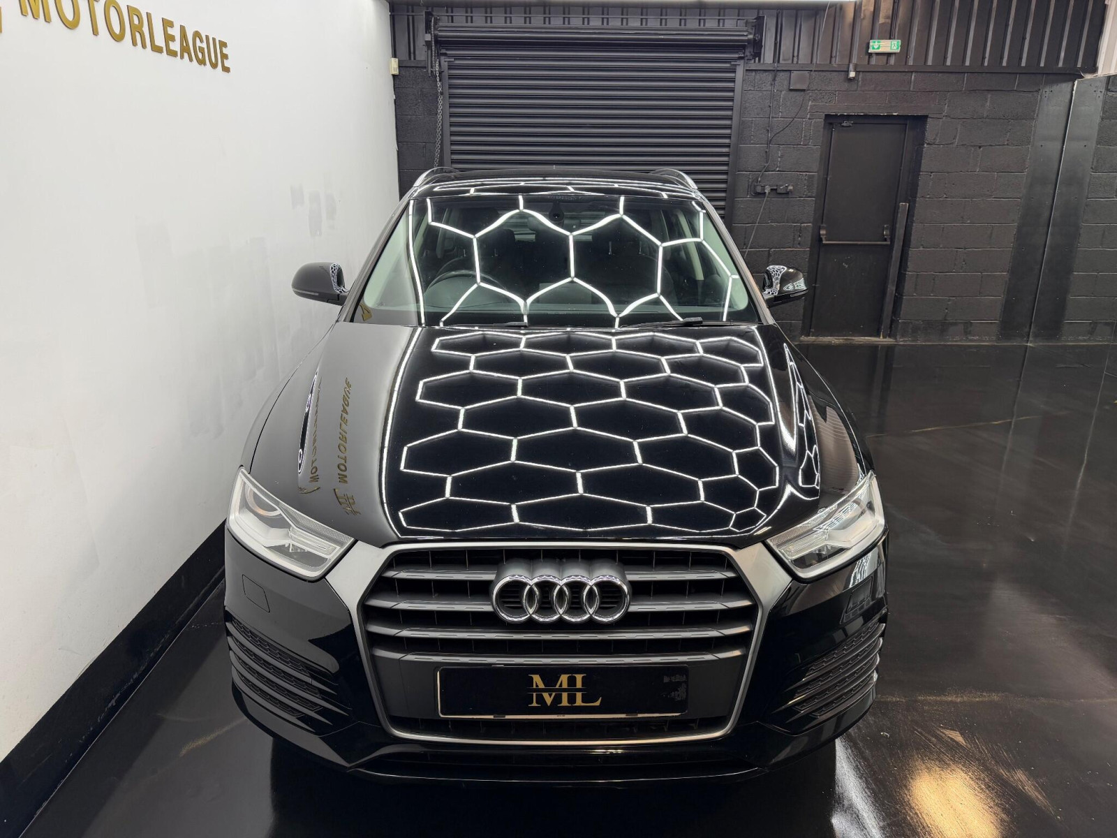 
                                                Voiture
                                                 Audi Q3 2.0 TDI S line Edition S Tronic quattro Euro 6 (s/s) 5dr