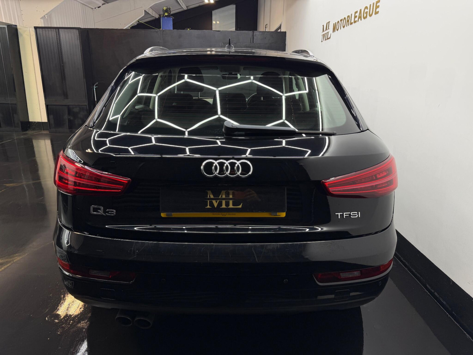 
                                                Voiture
                                                 Audi Q3 2.0 TDI S line Edition S Tronic quattro Euro 6 (s/s) 5dr