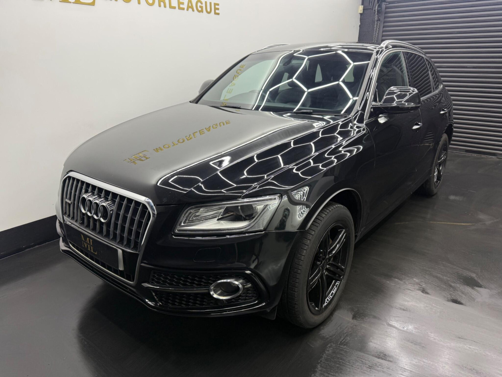 
                                                Voiture
                                                 Audi Q5 2.0 TDI S line Plus S Tronic quattro Euro 6 (s/s) 5dr