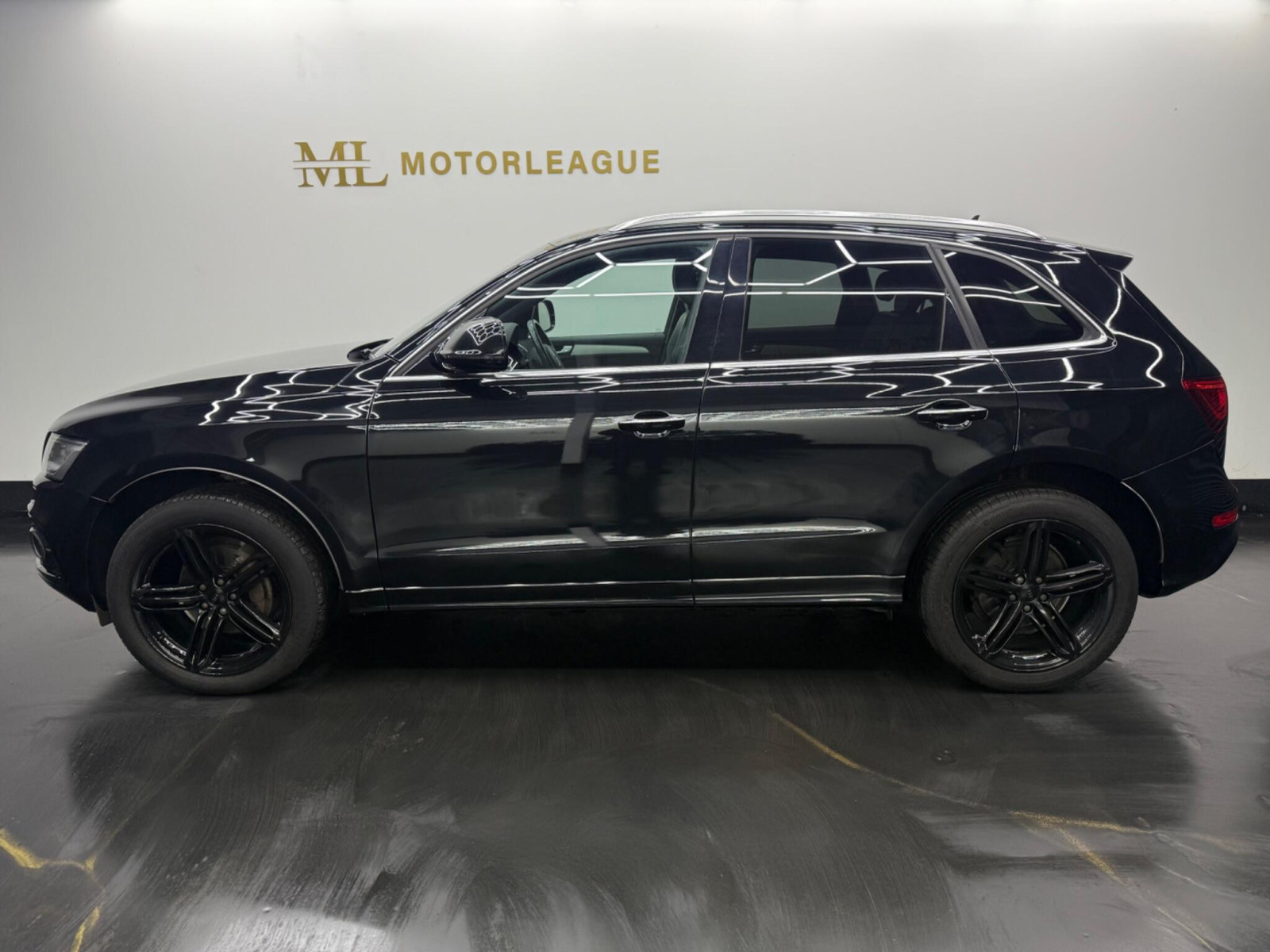 
                                                Voiture
                                                 Audi Q5 2.0 TDI S line Plus S Tronic quattro Euro 6 (s/s) 5dr