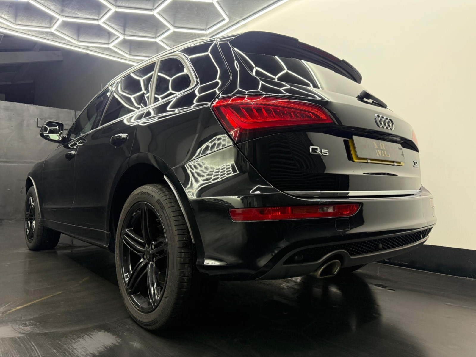 
                                                Voiture
                                                 Audi Q5 2.0 TDI S line Plus S Tronic quattro Euro 6 (s/s) 5dr