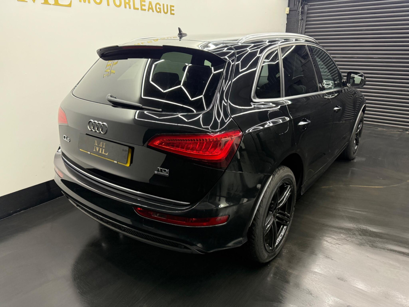 
                                                Voiture
                                                 Audi Q5 2.0 TDI S line Plus S Tronic quattro Euro 6 (s/s) 5dr