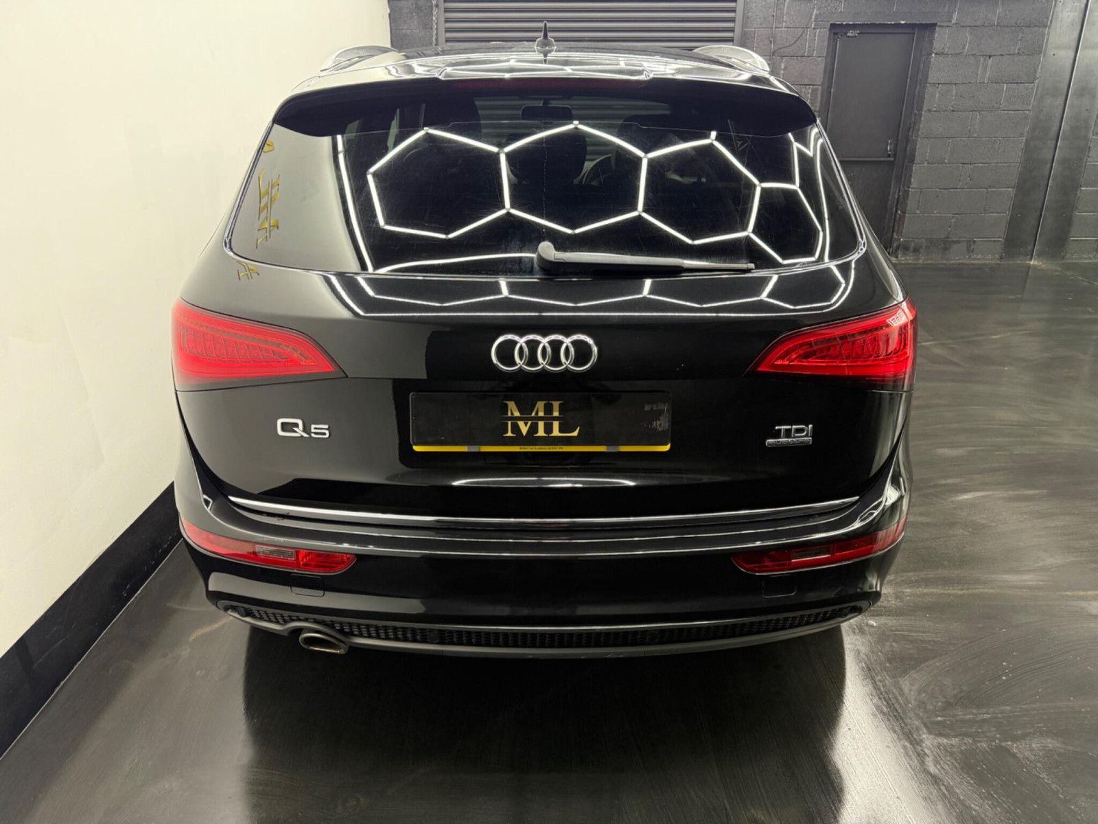 
                                                Voiture
                                                 Audi Q5 2.0 TDI S line Plus S Tronic quattro Euro 6 (s/s) 5dr