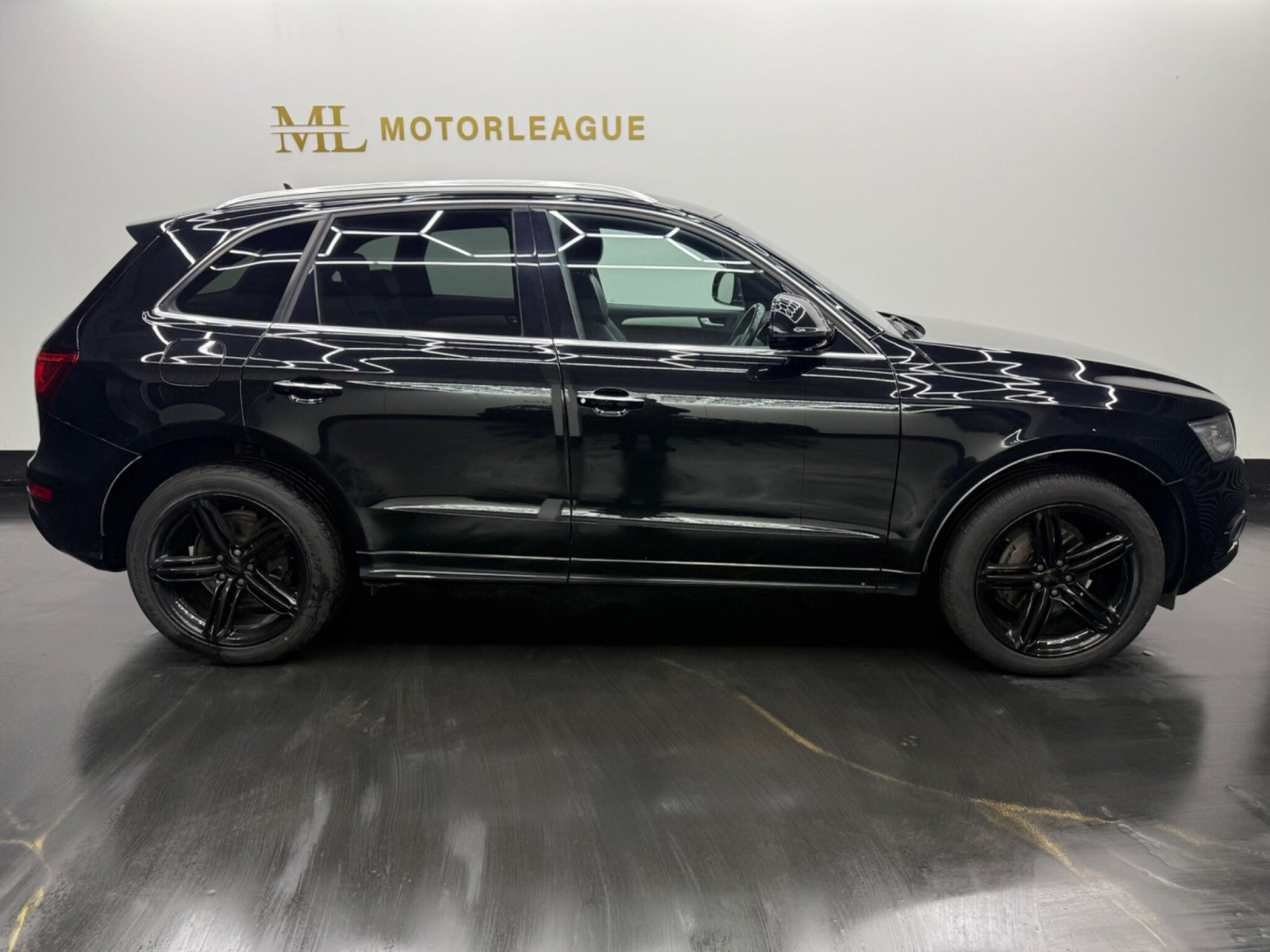 
                                                Voiture
                                                 Audi Q5 2.0 TDI S line Plus S Tronic quattro Euro 6 (s/s) 5dr