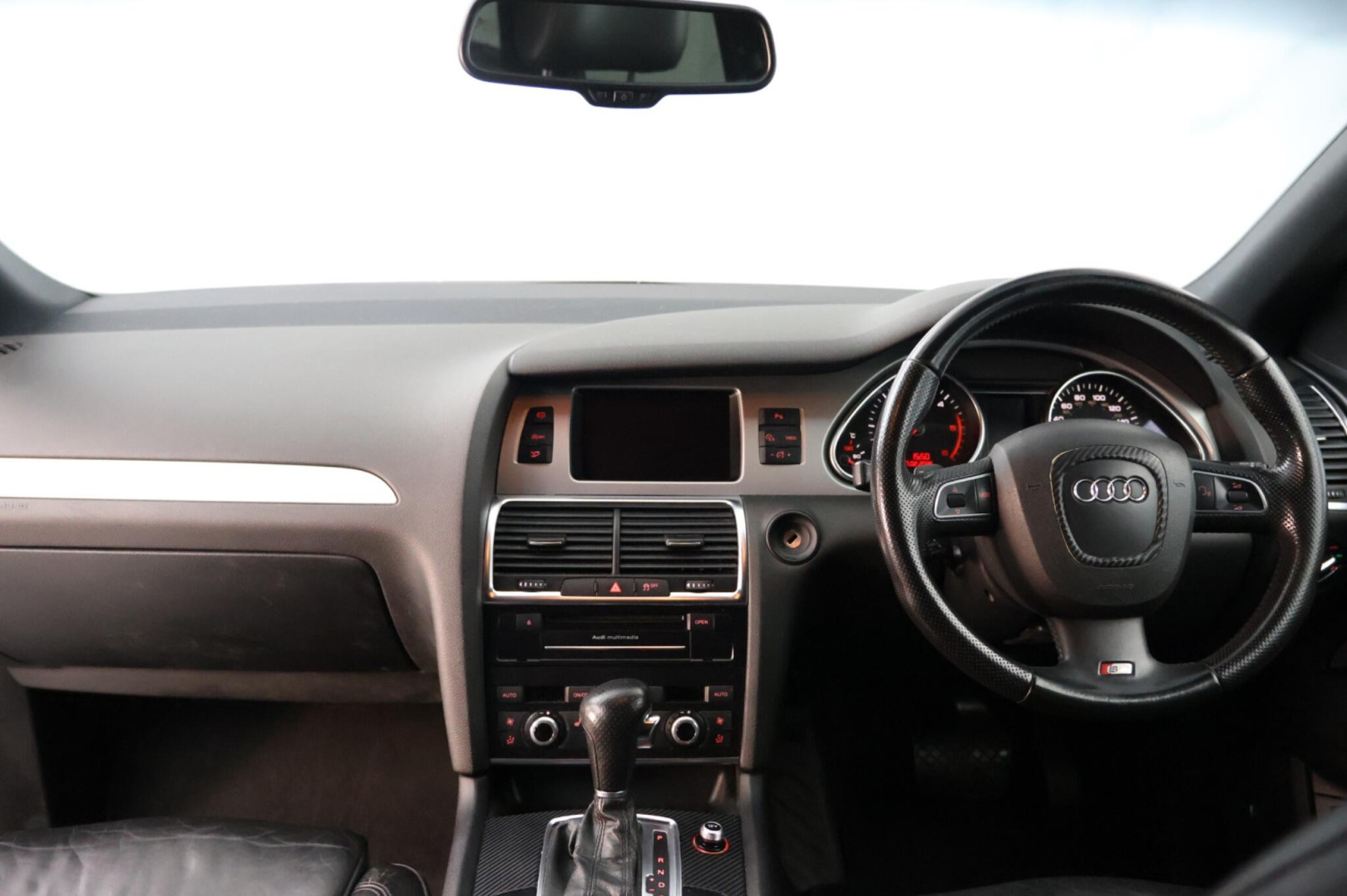 
                                                Voiture
                                                 Audi Q7 3.0 TDI V6 S line Tiptronic quattro Euro 5 5dr