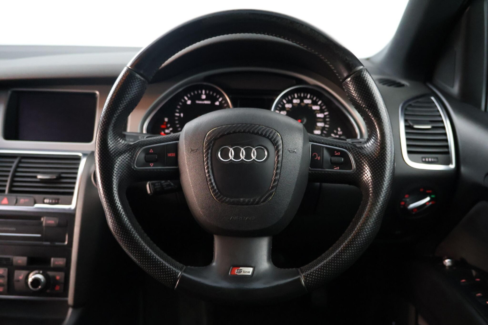 
                                                Voiture
                                                 Audi Q7 3.0 TDI V6 S line Tiptronic quattro Euro 5 5dr