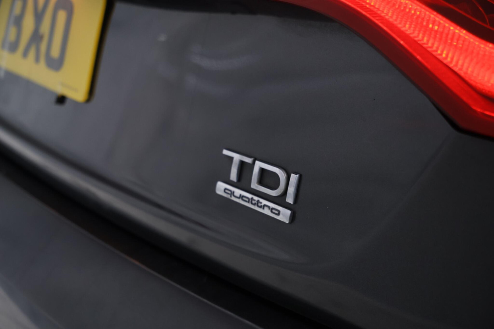 
                                                Voiture
                                                 Audi Q7 3.0 TDI V6 S line Tiptronic quattro Euro 5 5dr