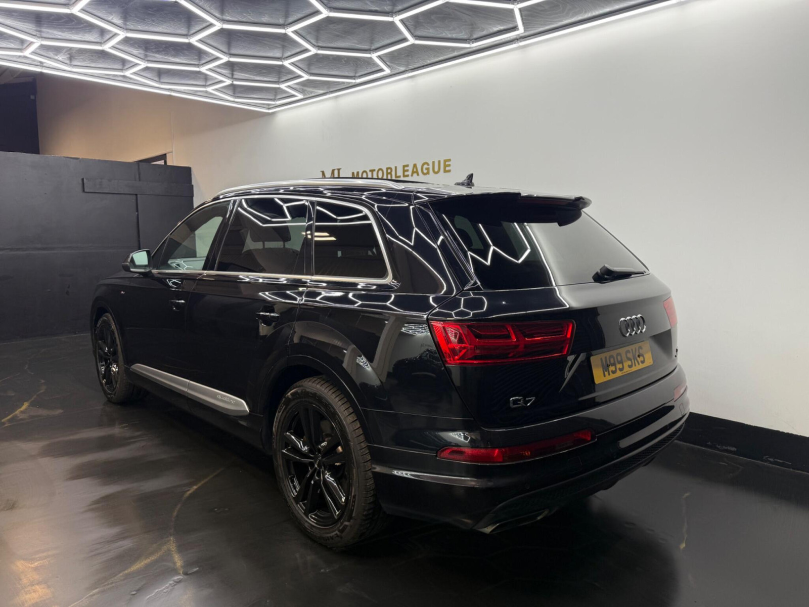 
                                                Voiture
                                                 Audi Q7 3.0 TDI V6 S line Tiptronic quattro Euro 6 (s/s) 5dr