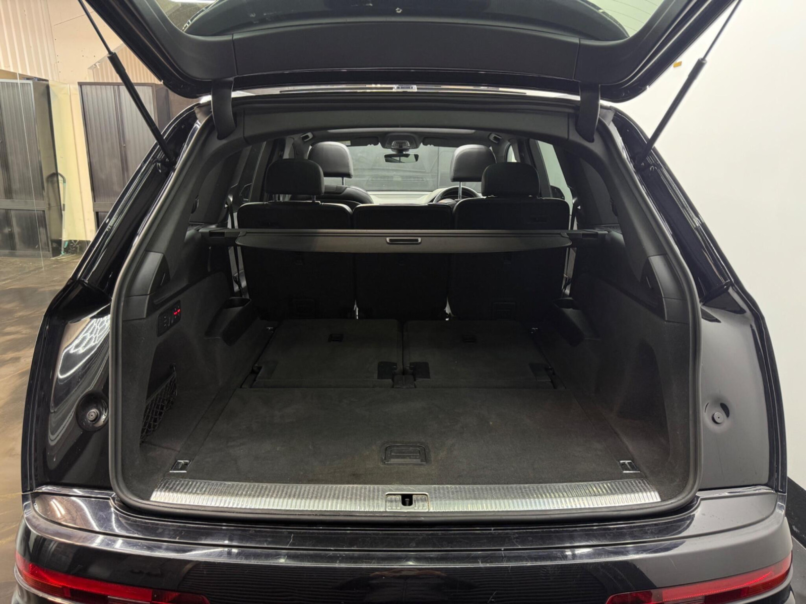 
                                                Voiture
                                                 Audi Q7 3.0 TDI V6 S line Tiptronic quattro Euro 6 (s/s) 5dr