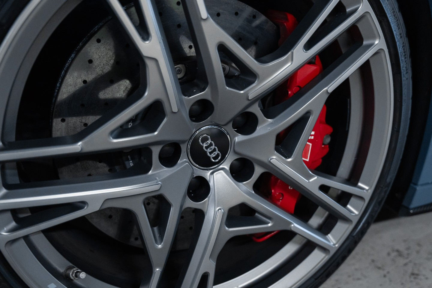 
                                                Voiture
                                                 Audi R8 (II.II) V10 Performance