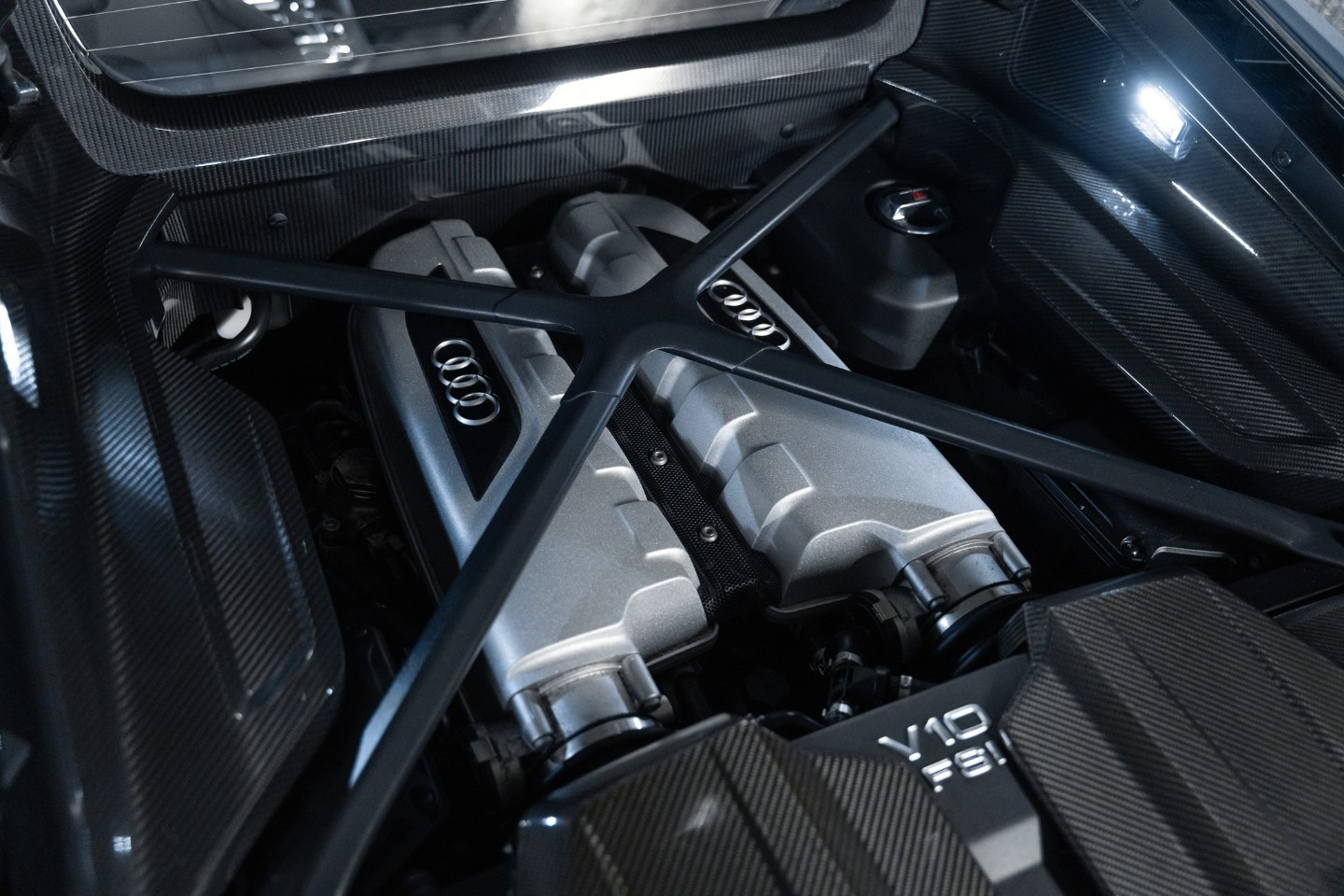 
                                                Voiture
                                                 Audi R8 (II.II) V10 Performance