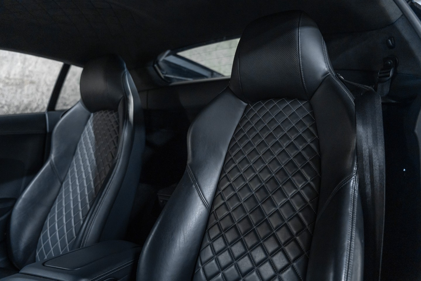 
                                                Voiture
                                                 Audi R8 (II.II) V10 Performance
