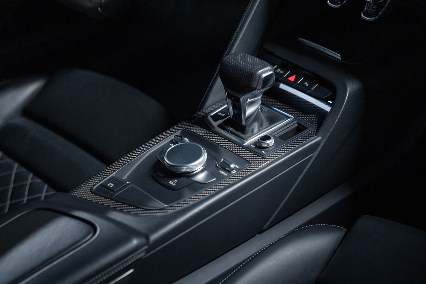 
                                                Voiture
                                                 Audi R8 (II.II) V10 Performance