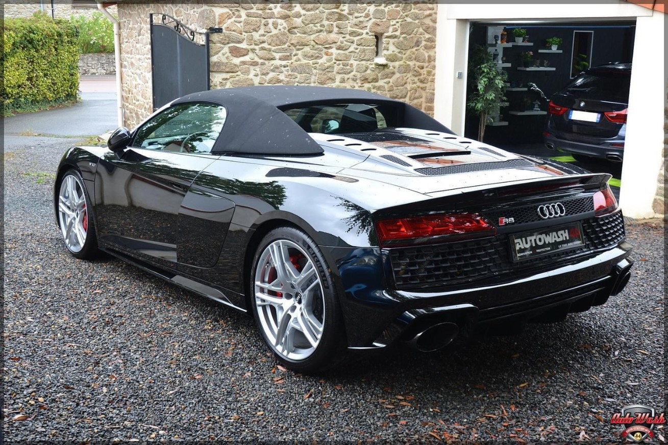 
                                                Voiture
                                                 Audi R8 Spyder