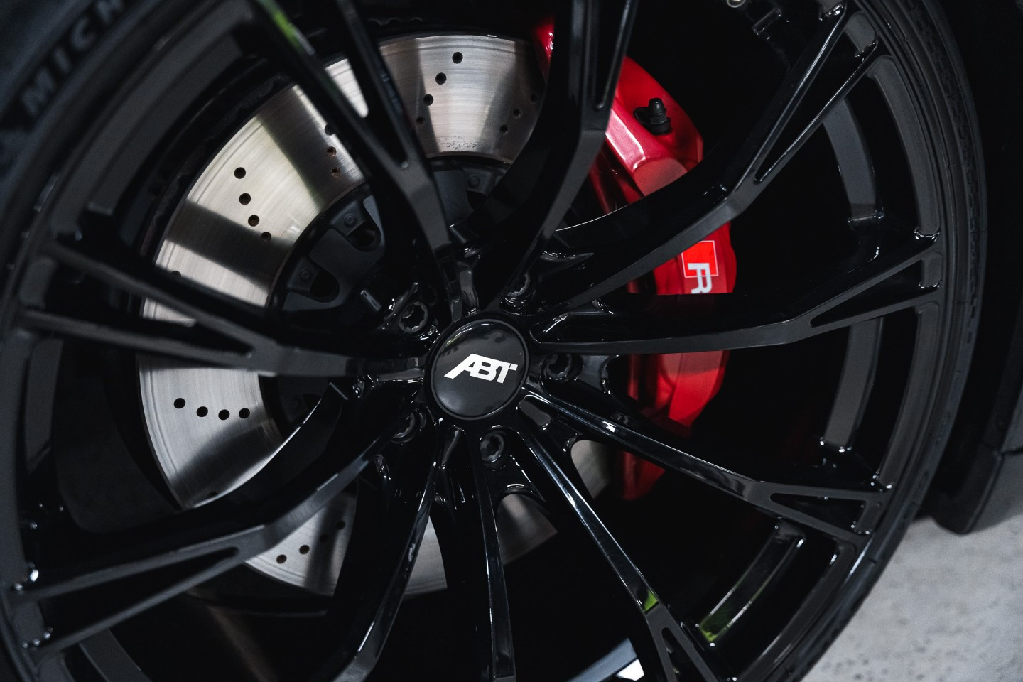 
                                                Voiture
                                                 Audi RS4 B9.2 Avant 25 Years Anniversary