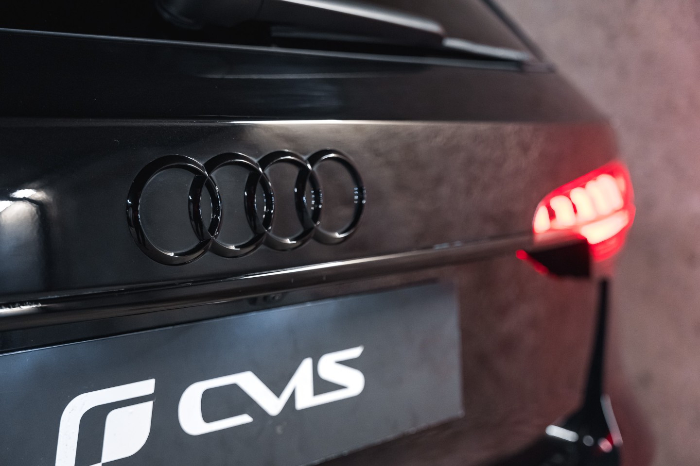 
                                                Voiture
                                                 Audi RS4 B9.2 Avant 25 Years Anniversary