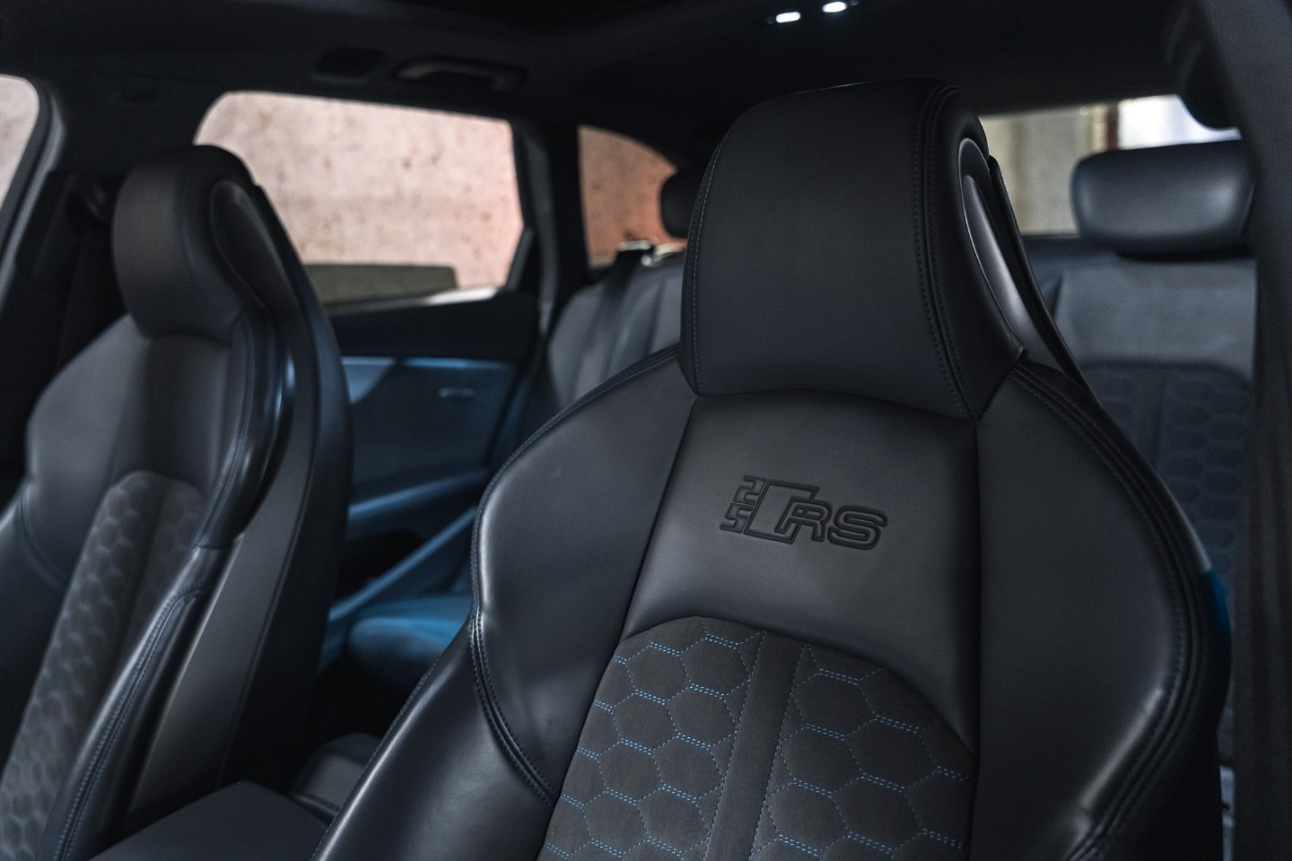 
                                                Voiture
                                                 Audi RS4 B9.2 Avant 25 Years Anniversary