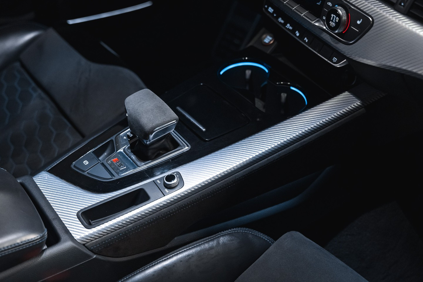 
                                                Voiture
                                                 Audi RS4 B9.2 Avant 25 Years Anniversary