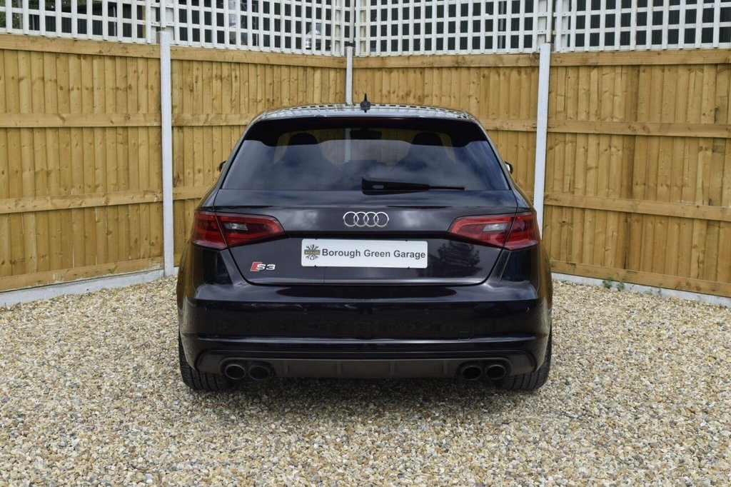 
                                                Voiture
                                                 Audi S3 Sport