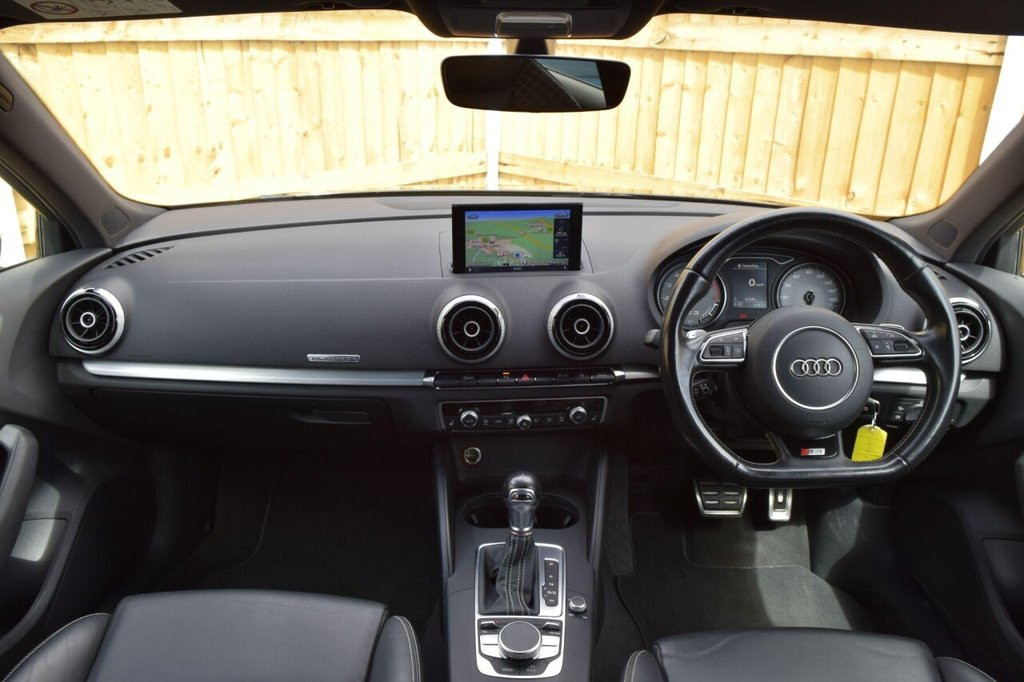 
                                                Voiture
                                                 Audi S3 Sport