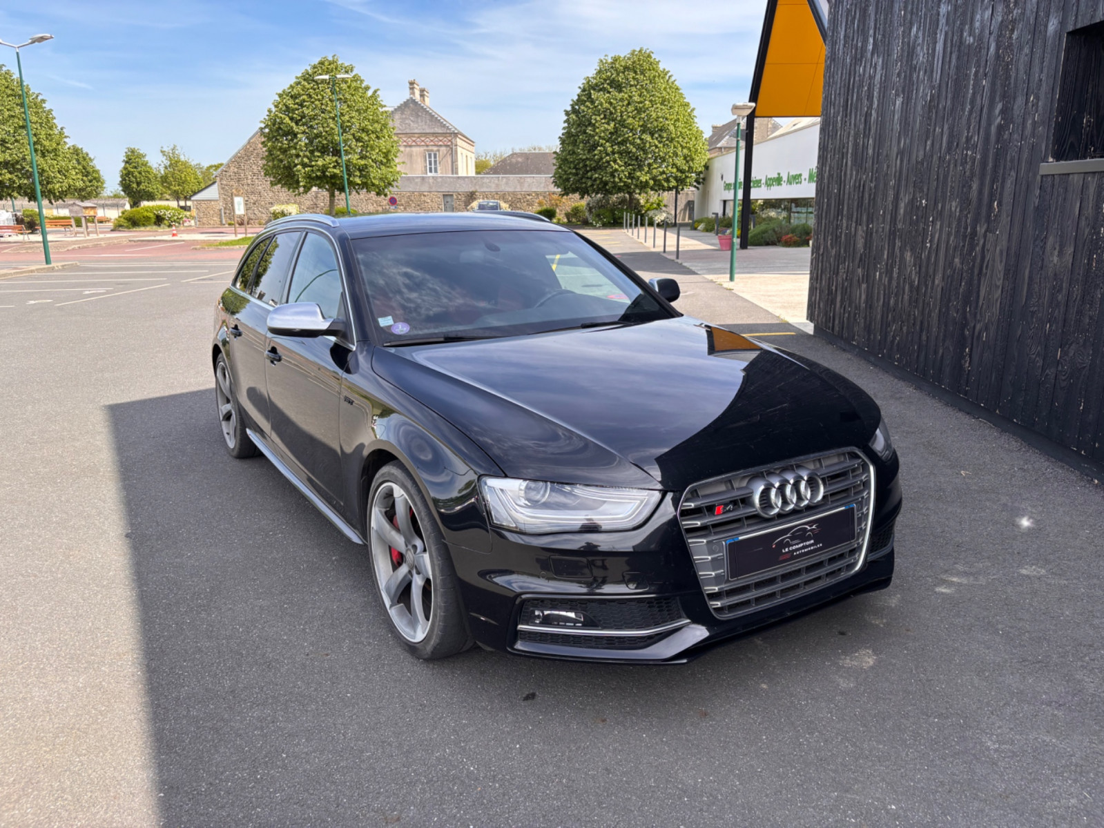 
                                                Voiture
                                                 Audi S4 Avant V6 3.0 TFSI 333 Quattro S Tronic