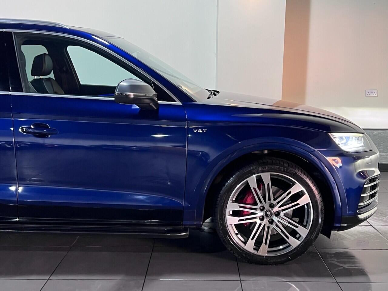 
                                                Voiture
                                                 Audi SQ5 3.0 TFSI V6 SUV 5dr Petrol Tiptronic quattro Euro 6 (s/s) (354 ps)