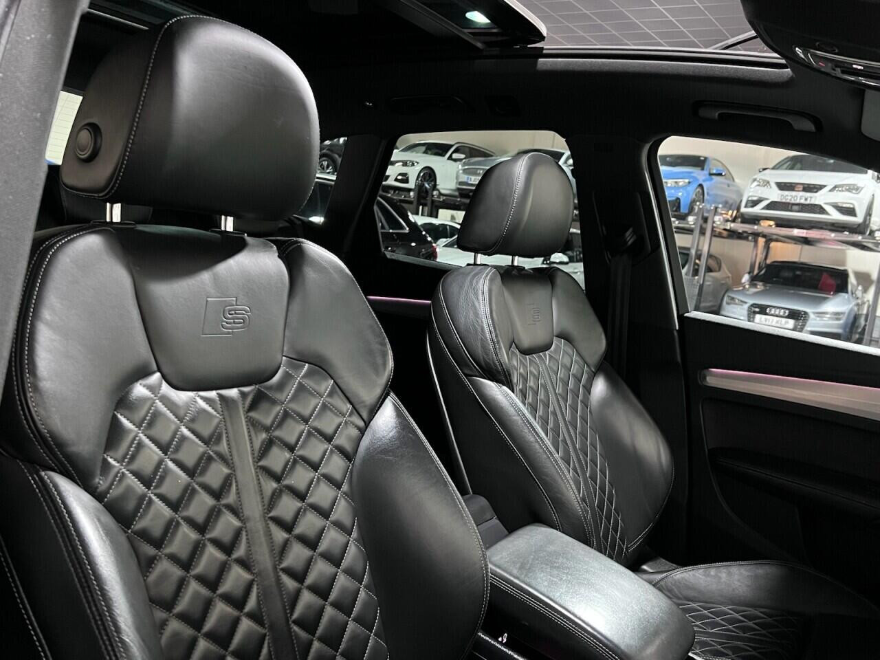 
                                                Voiture
                                                 Audi SQ5 3.0 TFSI V6 SUV 5dr Petrol Tiptronic quattro Euro 6 (s/s) (354 ps)