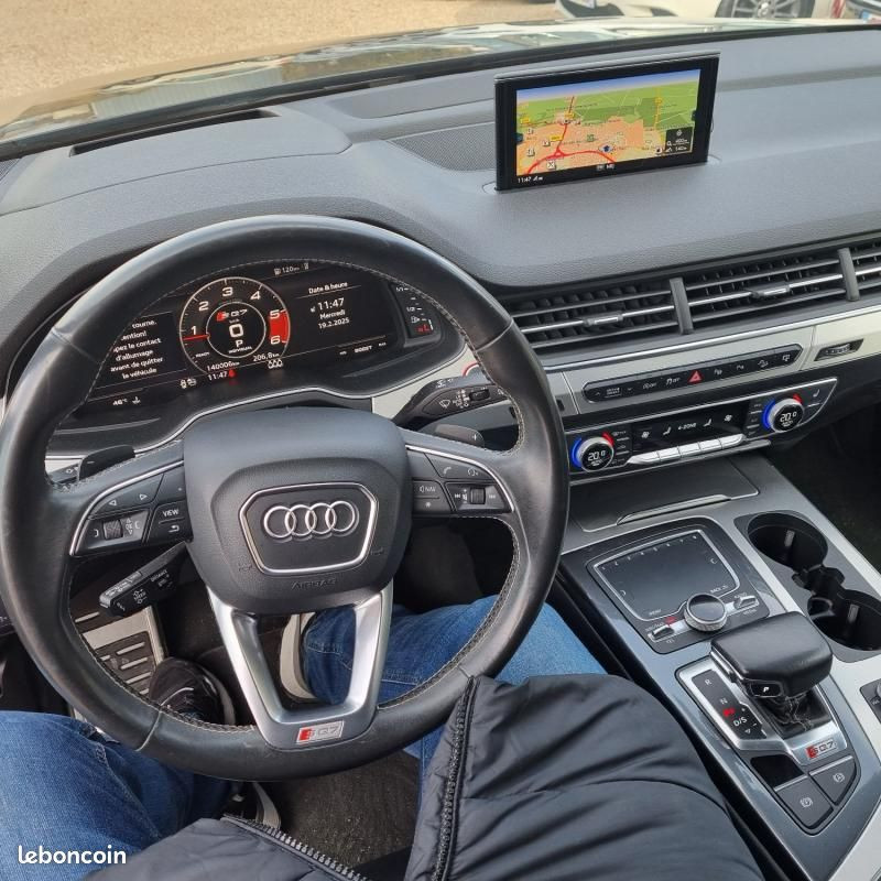 
                                                Voiture
                                                 Audi SQ7 TDI quattro 3956cm3 435cv