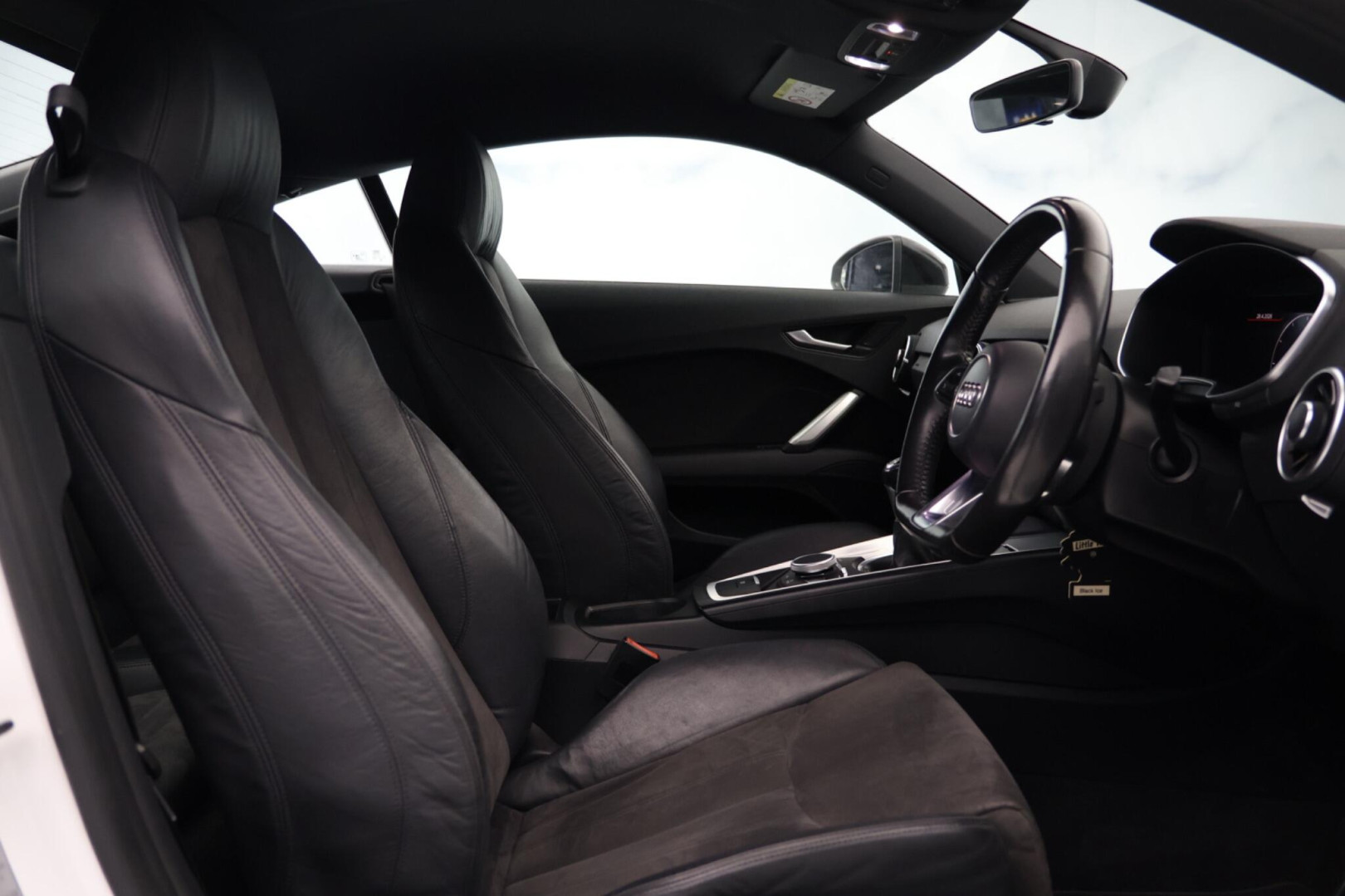 
                                                Voiture
                                                 Audi TT 2.0 TDI ultra Sport Euro 6 (s/s) 3dr