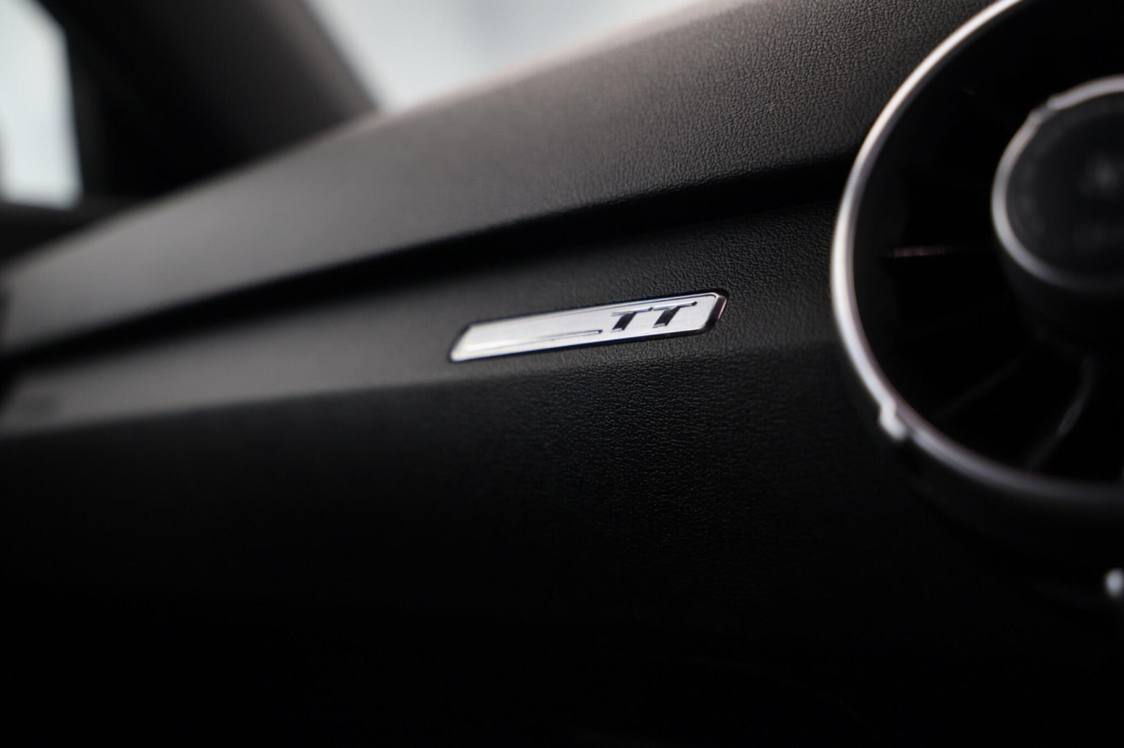 
                                                Voiture
                                                 Audi TT 2.0 TDI ultra Sport Euro 6 (s/s) 3dr